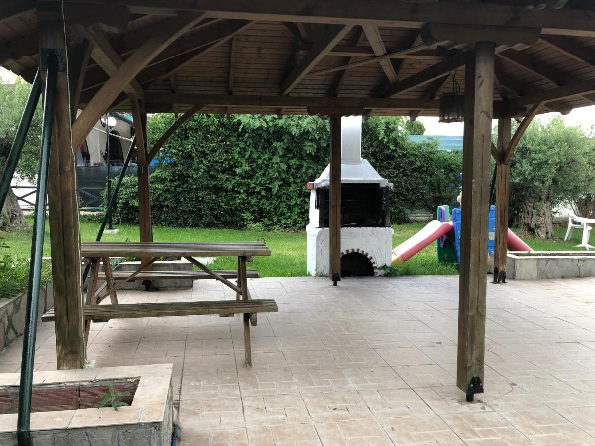 Thea Sea Apartment Néa Mudaniá Kültér fotó